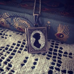 collier livre Jane Austen