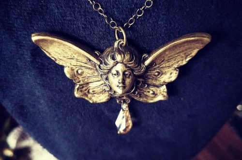 Collier Fée victorienne sur buste