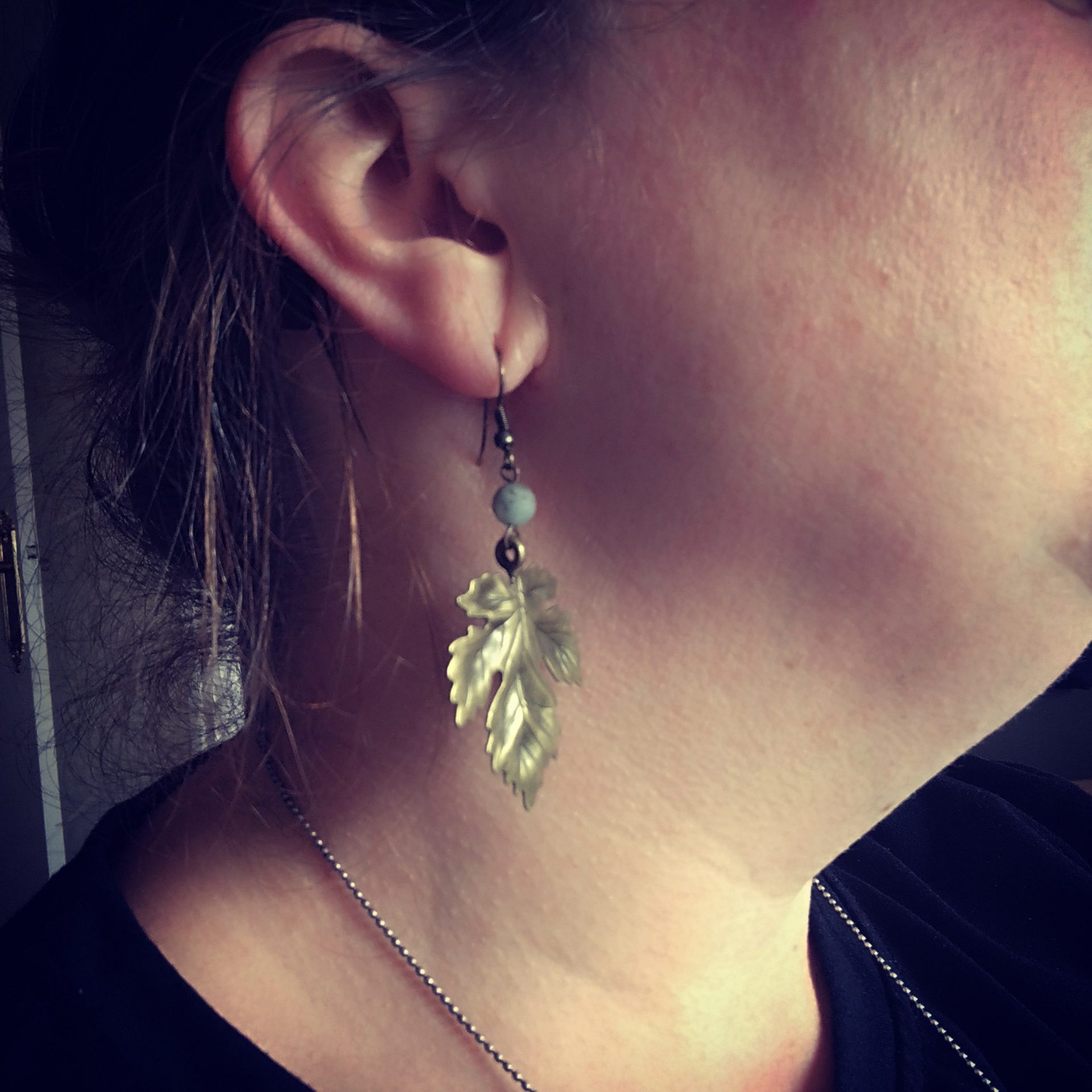 boucles d'oreilles feuilles automne port