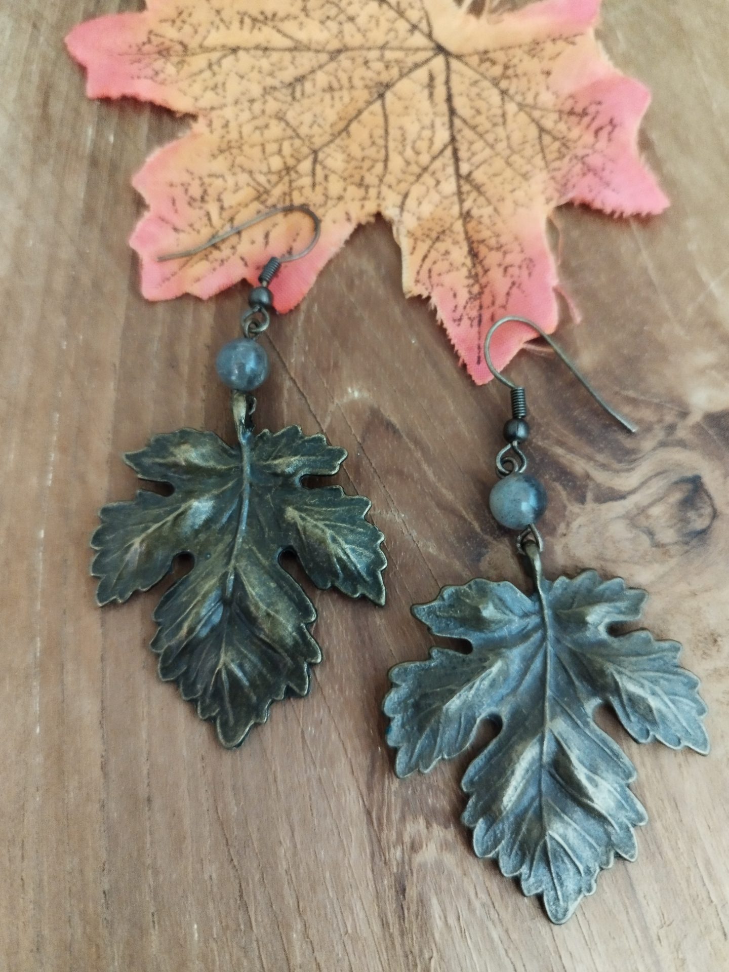 boucles d'oreilles feuilles automne labradorite
