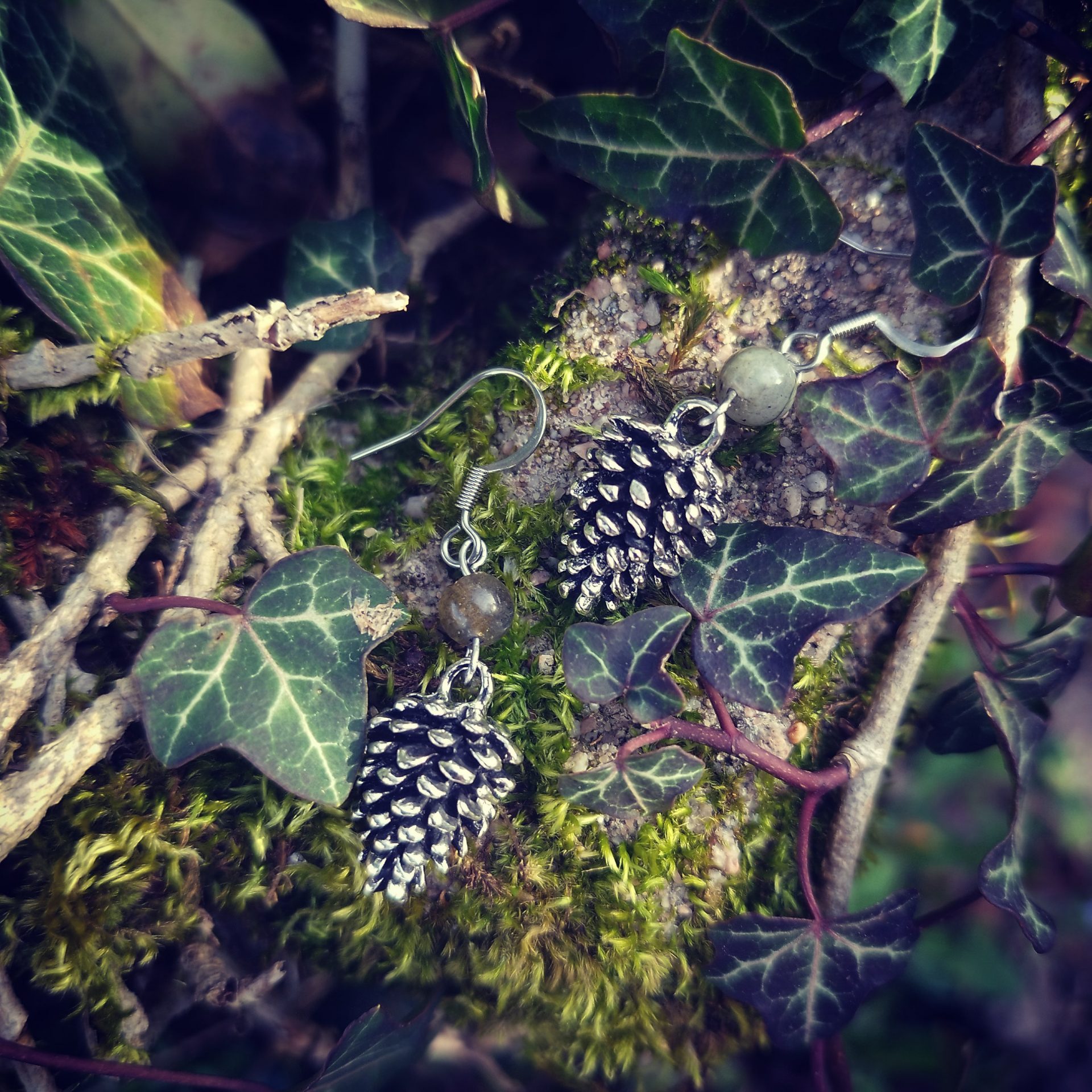 boucles d'oreilles pomme de pin