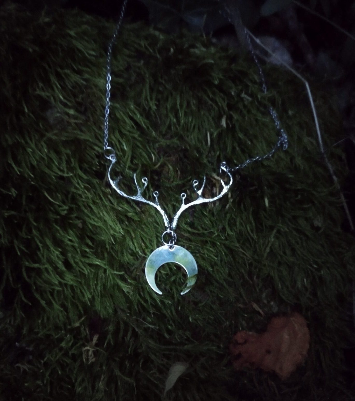 collier nuit du cerf